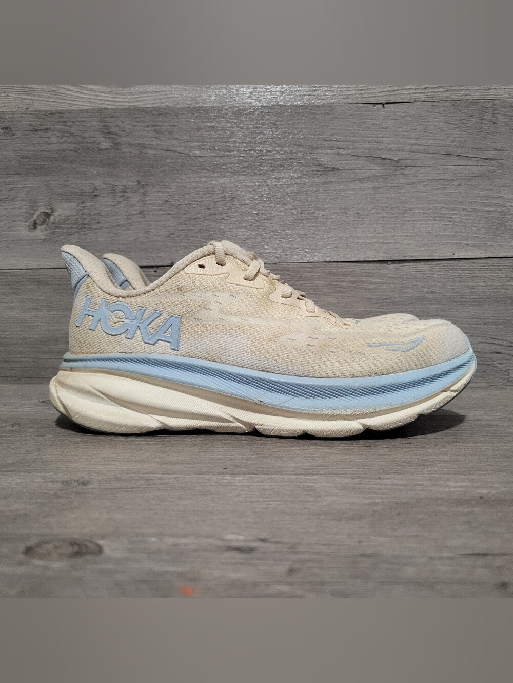 Hoka One One Clifton 9 Women Sz 8.5 Oak Alabaster Blue Beige Shoes